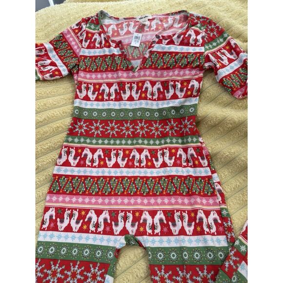 SHO SHO Llama Snowflake Jumpsuit Pajamas With Winter Holiday Christmas Festive L - Picture 2 of 8
